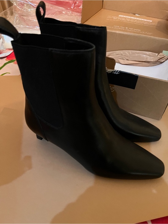 Madewell Shoes - Madewell Black Leather Chelsea Ankle Boots